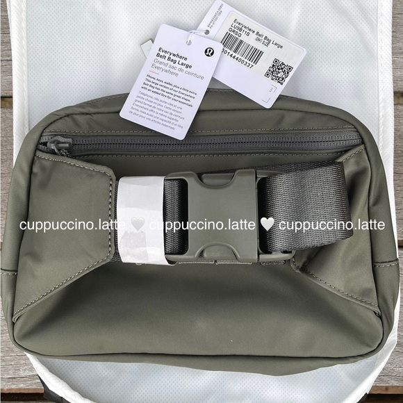 💚NWT💚Lululemon Athletica Everywhere Belt Bag Large in ‘Grey Sage’ - Picture 2 of 15
